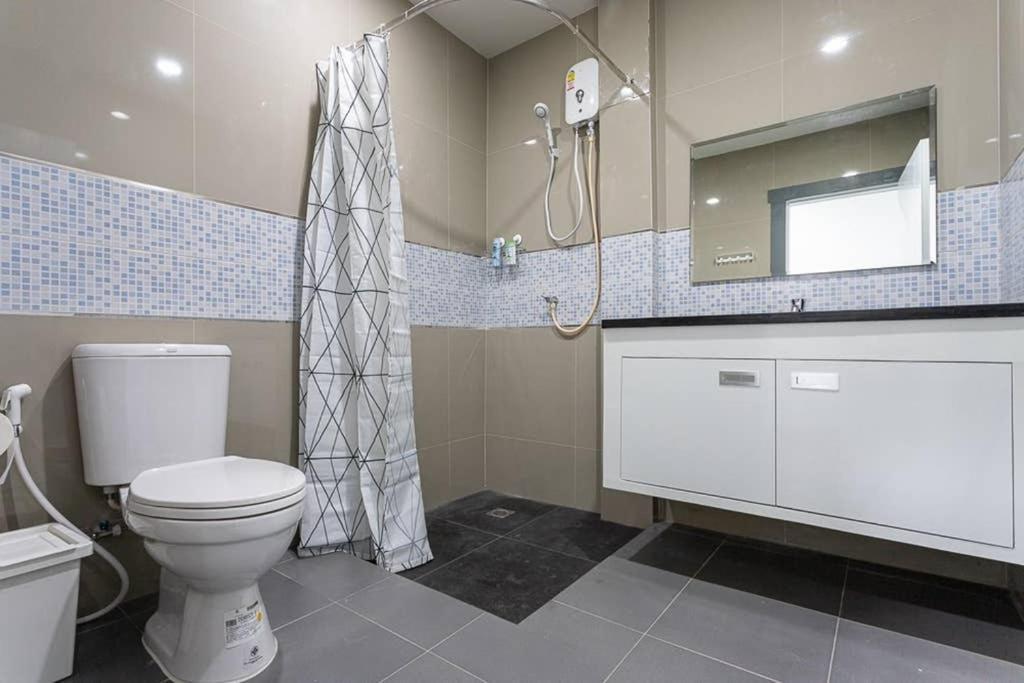 P1 Silom Pan Large Room Full Kitchen Wifi 4-6Pax 방콕 외부 사진